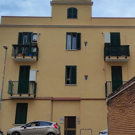 Petit Bijou Apartment Чивитавекия Екстериор снимка