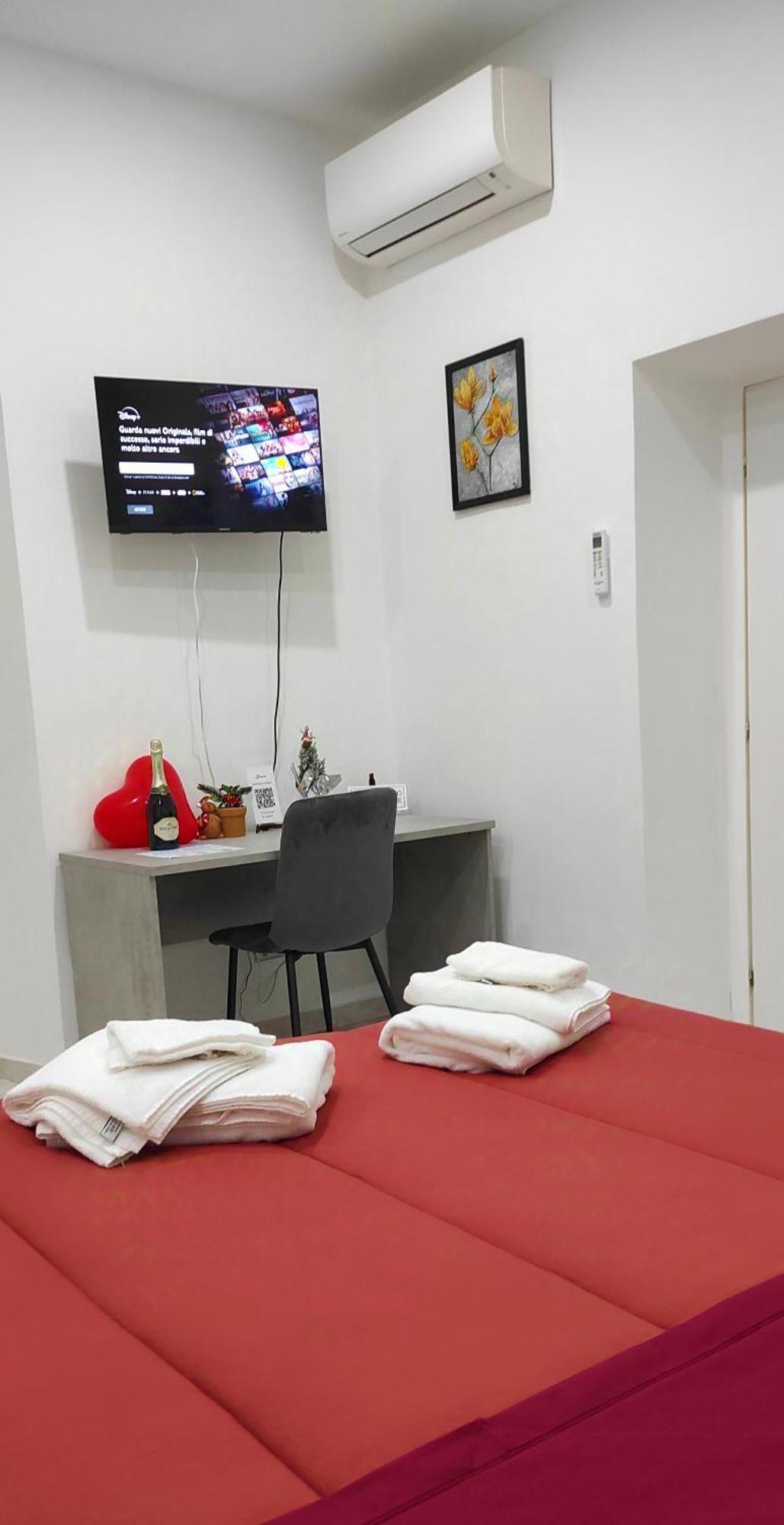 Petit Bijou Apartment Чивитавекия Екстериор снимка