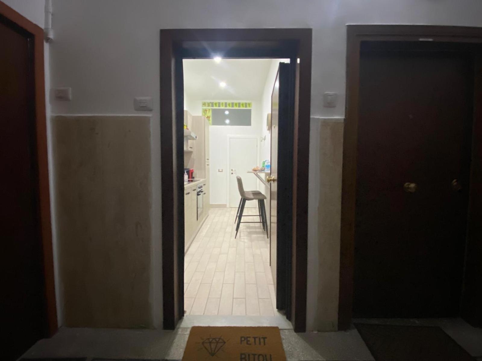 Petit Bijou Apartment Чивитавекия Екстериор снимка